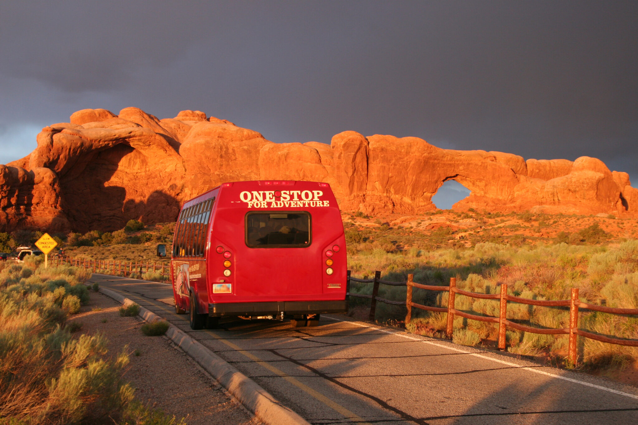 Moab Arches Bus Tours Canyonlands By Night & Day