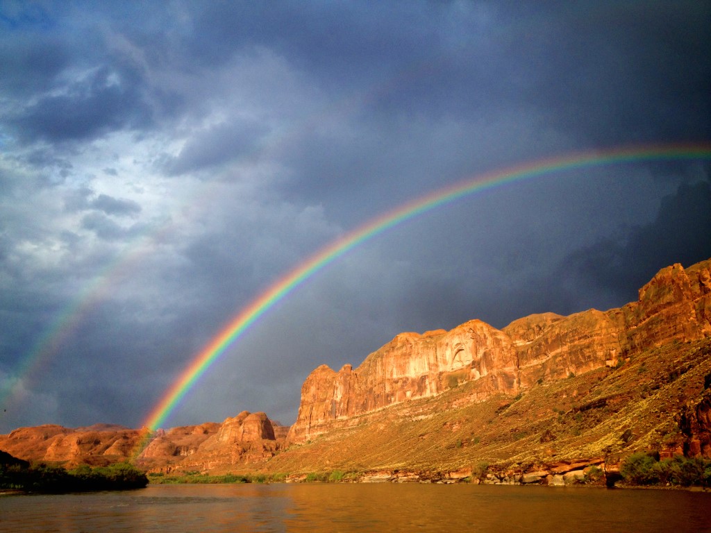 Canyonland 8-13-12 rainbow 2 (Medium)
